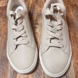 Woman’s A‎ New Day Madison Sneaker Lace Up-10